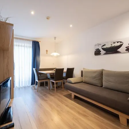 Garni Melcherhof Aparthotel Racines